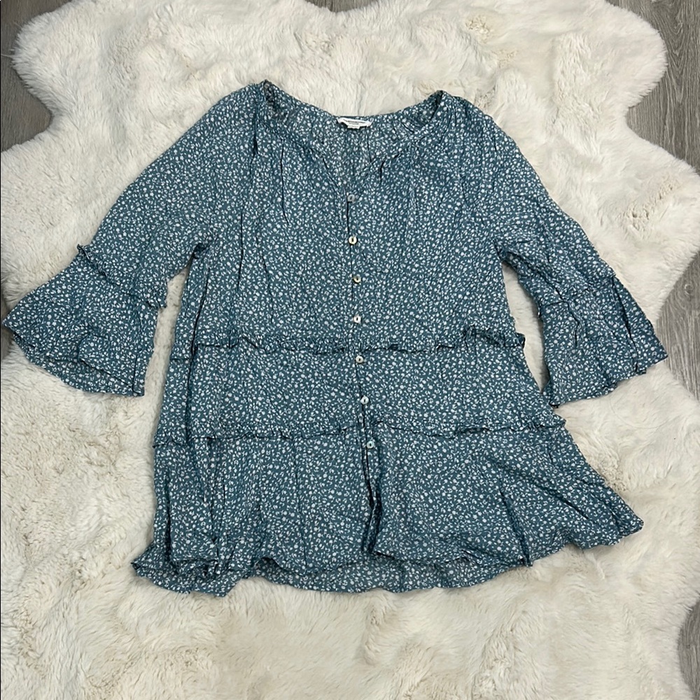 Beachlunchlounge Blue Bell Sleeve Ruffled Blouse